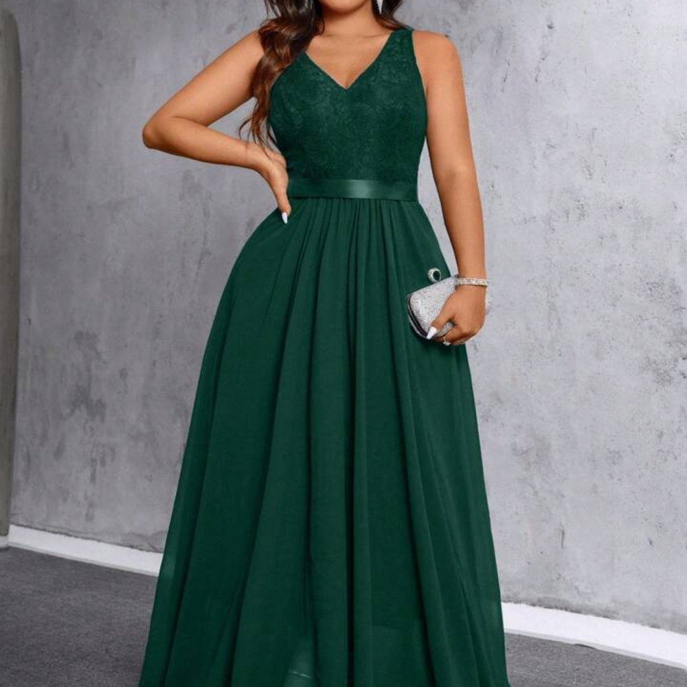 SHEIN Emerald Green Sleeveless V-Neck Wedding Gown